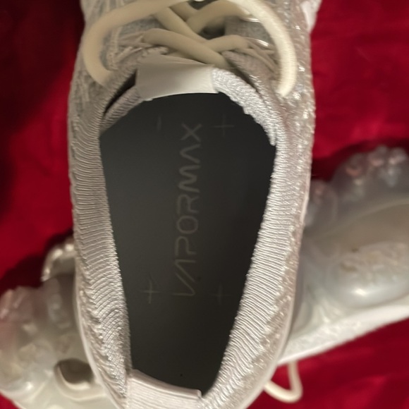 Nike Air VaporMax Flyknit 3 Pure Platinum (Women's) - Picture 5 of 8